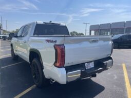 Toyota Tundra Hybrid full