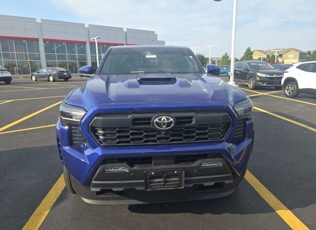 
 Toyota Tacoma full									