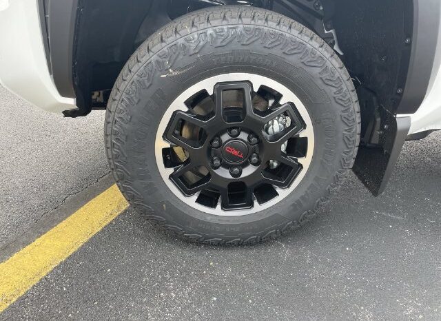 
								Toyota Tacoma full									