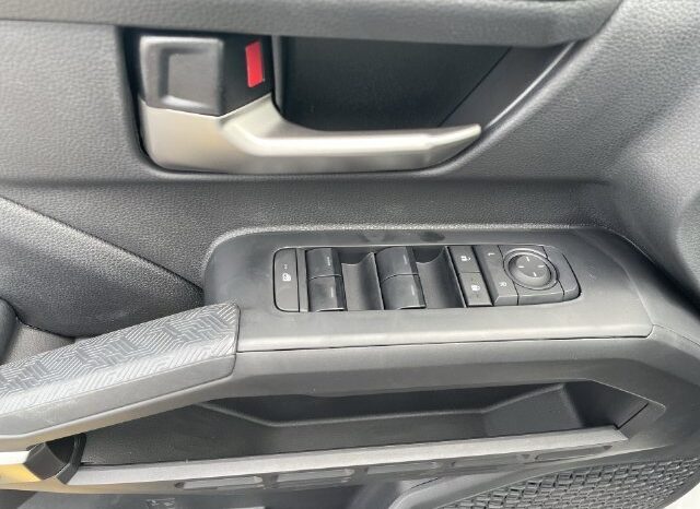 
								Toyota Tacoma full									