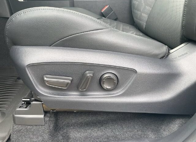 
								Toyota Tacoma full									