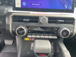 
										Toyota Tacoma full									