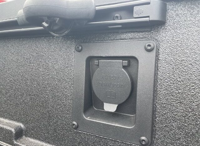 
								Toyota Tacoma full									