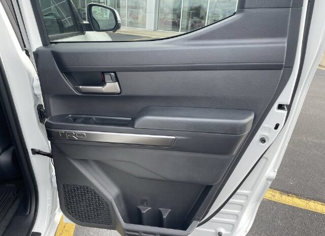 
								Toyota Tacoma full									