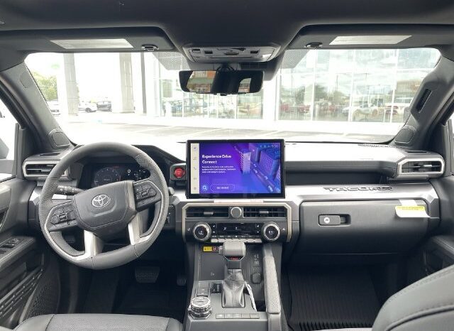 
								Toyota Tacoma full									