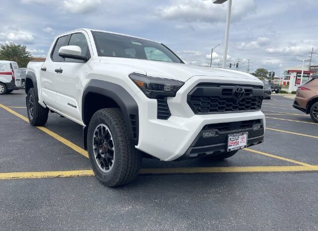 
								Toyota Tacoma full									