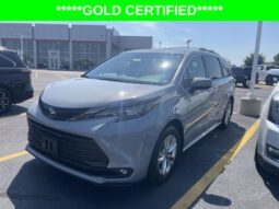 Toyota Sienna full