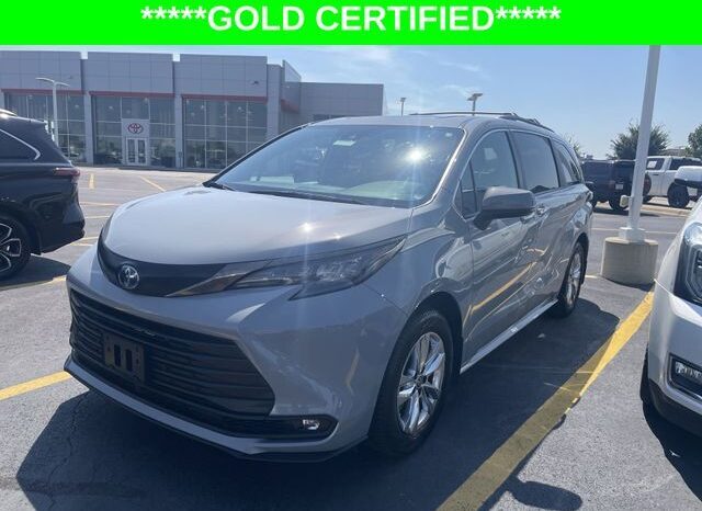 
 Toyota Sienna full									