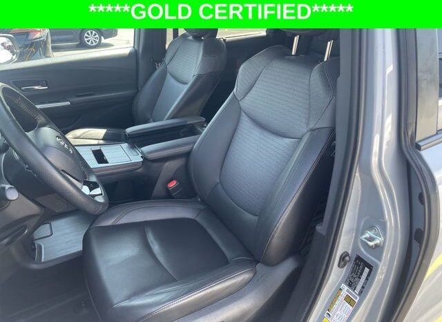 
 Toyota Sienna full									