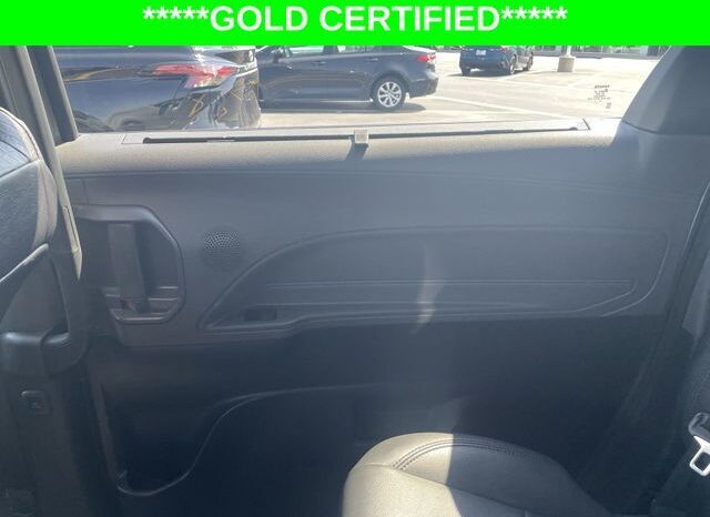 
 Toyota Sienna full									
