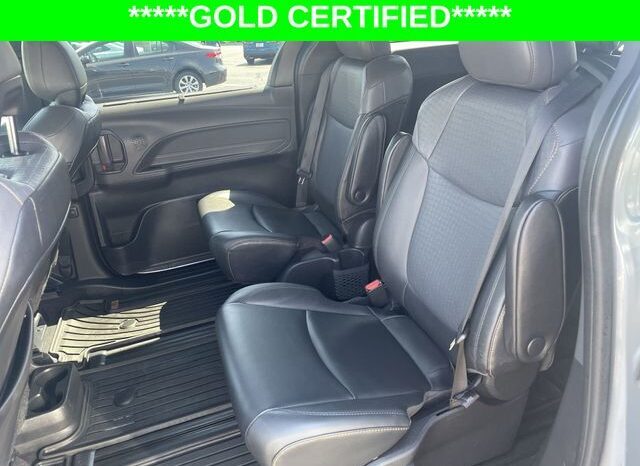 
 Toyota Sienna full									
