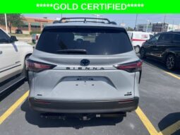 Toyota Sienna full
