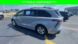 Toyota Sienna full