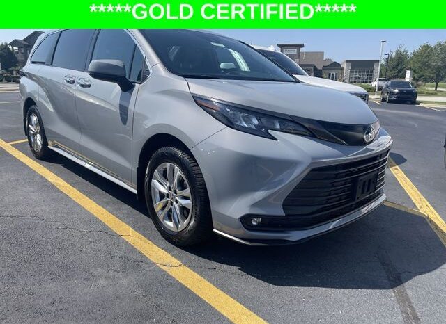 
 Toyota Sienna full									