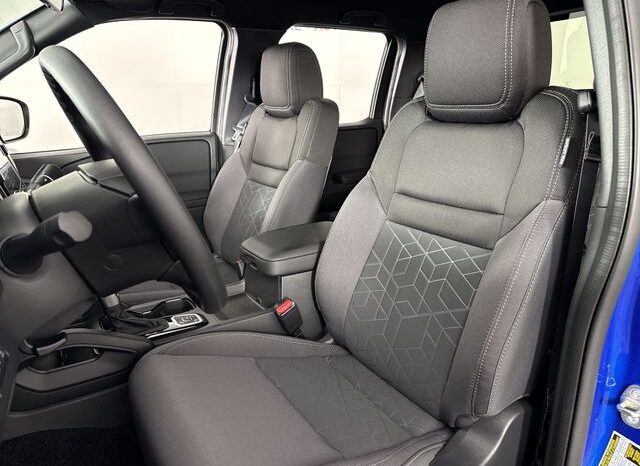 
								Nissan Frontier full									