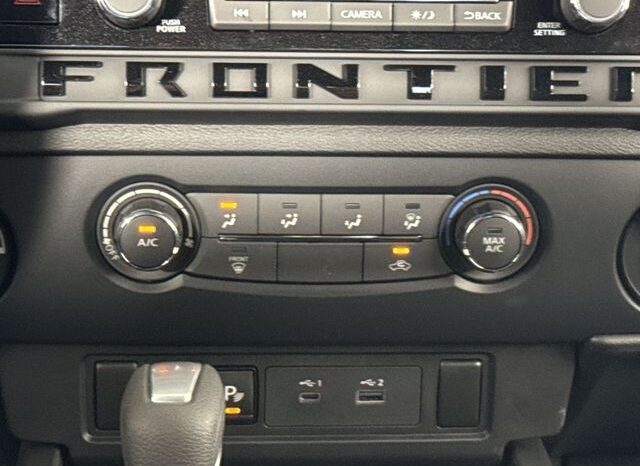 
								Nissan Frontier full									