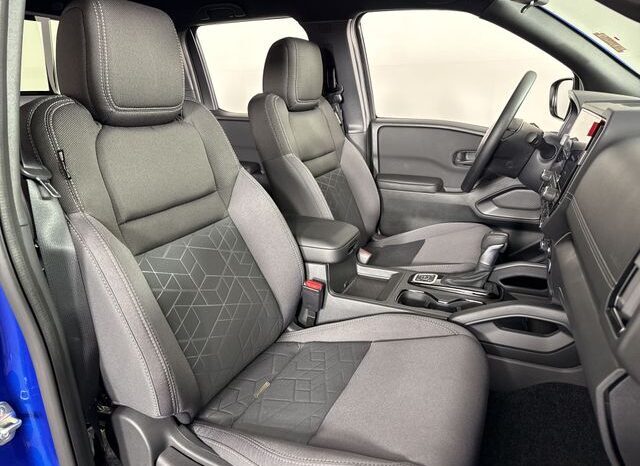 
								Nissan Frontier full									
