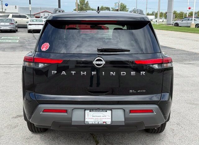 
								Nissan Pathfinder full									