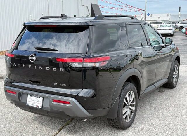 
								Nissan Pathfinder full									