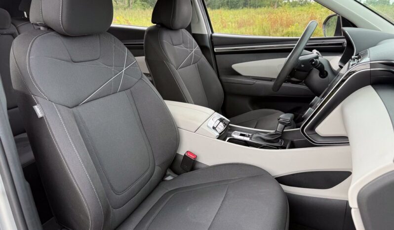 
								Hyundai Tucson full									