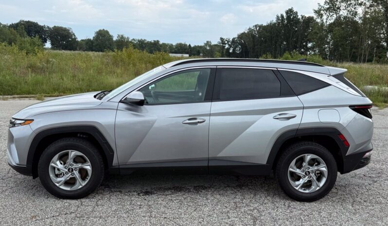 
								Hyundai Tucson full									