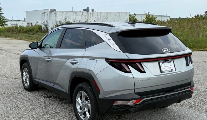 
								Hyundai Tucson full									