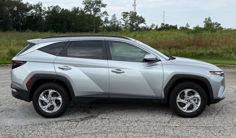 
								Hyundai Tucson full									