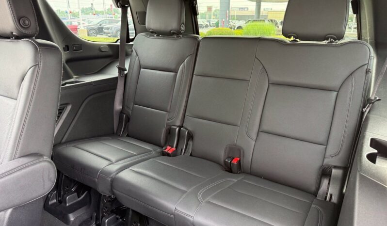 
								Chevrolet Tahoe full									