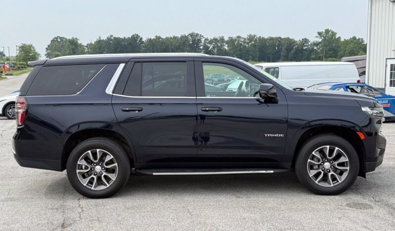 
								Chevrolet Tahoe full									
