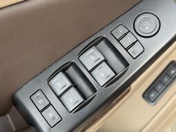 
										Chevrolet Tahoe full									