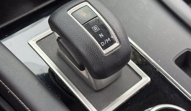 
								Mitsubishi Outlander full									