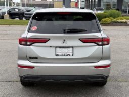 
										Mitsubishi Outlander full									