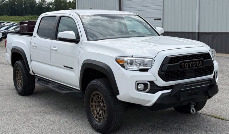 
								Toyota Tacoma full									