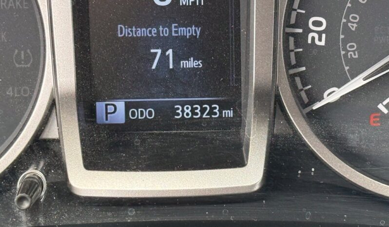 
								Toyota Tacoma full									