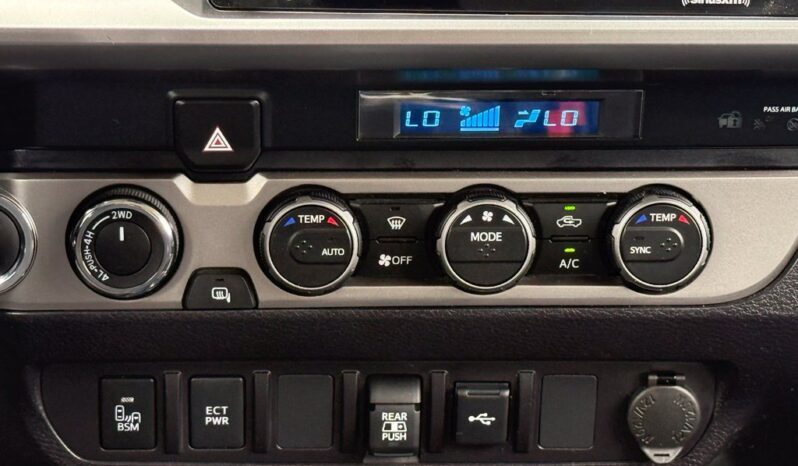 
								Toyota Tacoma full									