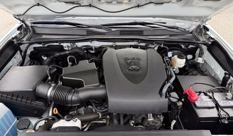 
								Toyota Tacoma full									