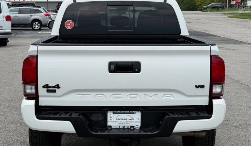 
								Toyota Tacoma full									
