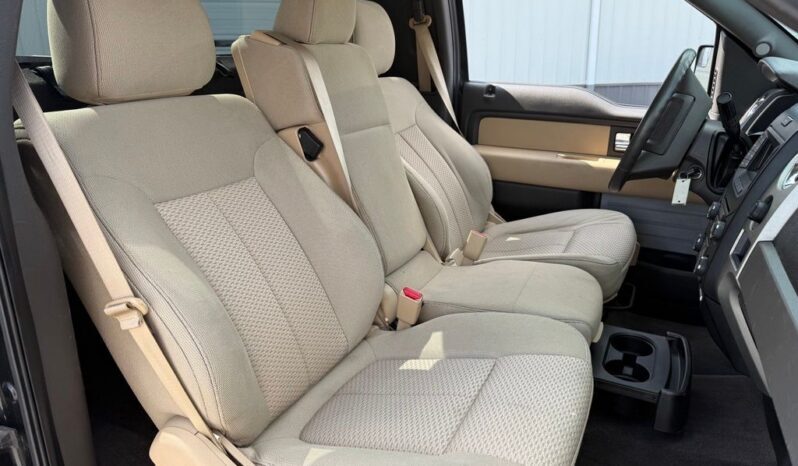
								Ford F-150 full									