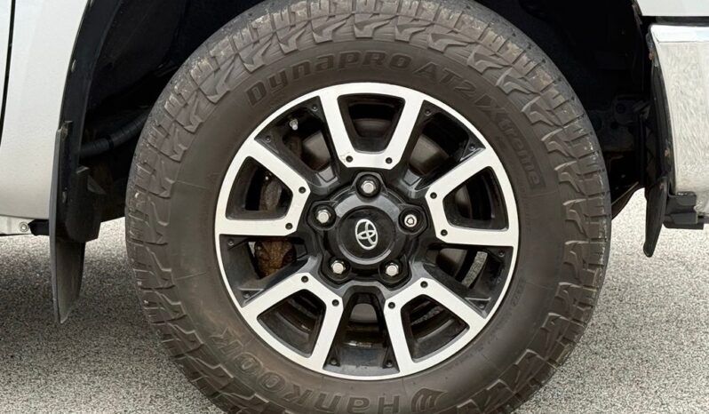 
 Toyota Tundra full									