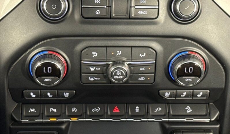 
 Chevrolet Silverado 1500 LTD full									