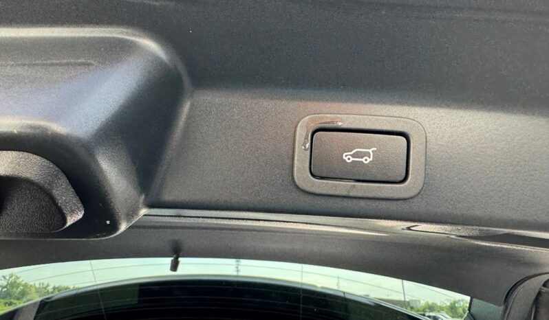 
 Jaguar F-PACE full									