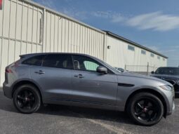 Jaguar F-PACE full
