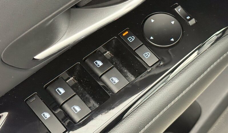 
								Hyundai Santa Cruz full									
