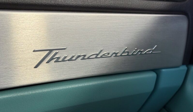 
								Ford Thunderbird full									