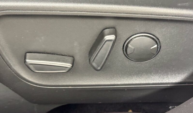 
								Ford Escape full									