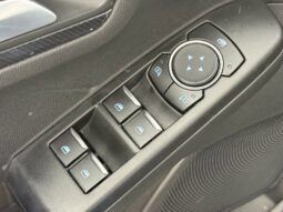 
										Ford Escape full									