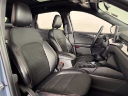 
										Ford Escape full									