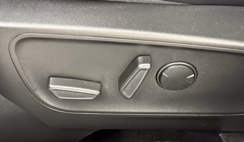
								Ford Escape full									