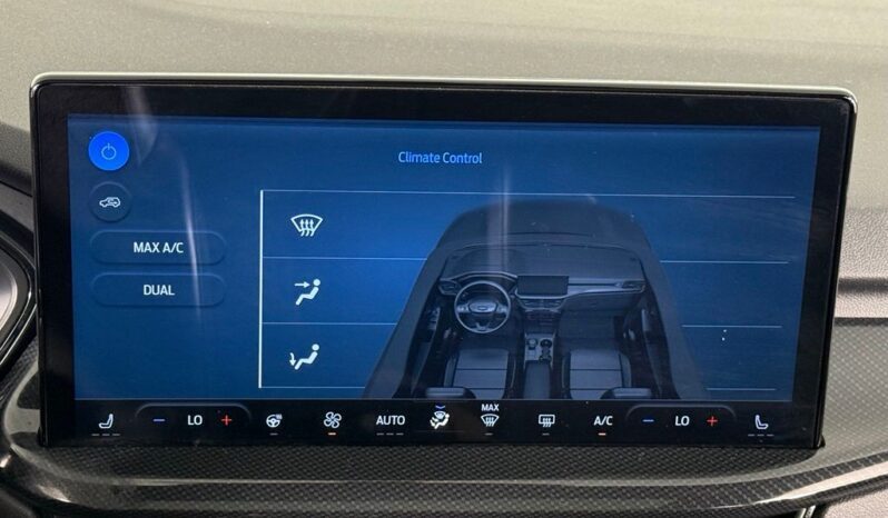 
								Ford Escape full									