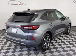 
										Ford Escape full									